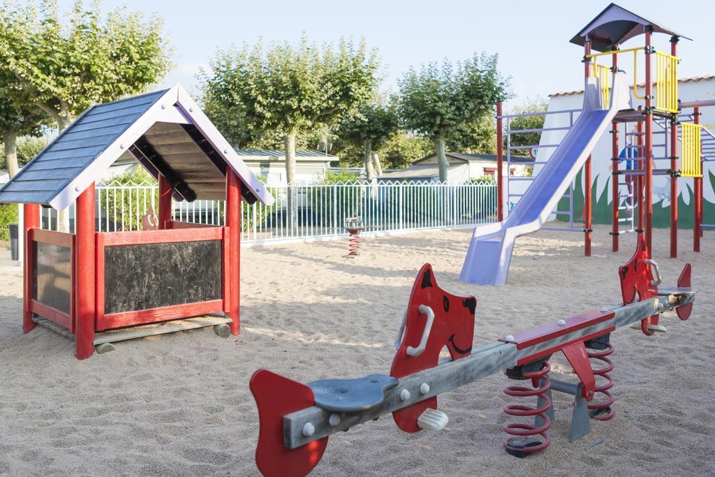 Camping Riembau Castell-Castell-Platja d'Aro Extérieur photo